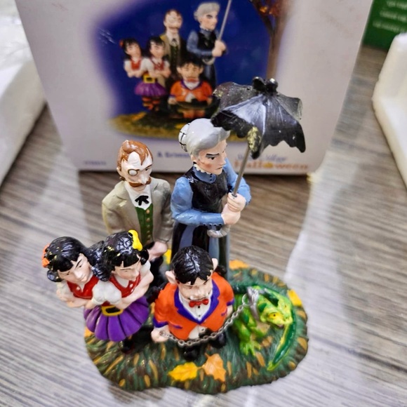 SOLD - Department 56 A Grimsly Family - Picture 8 of 8